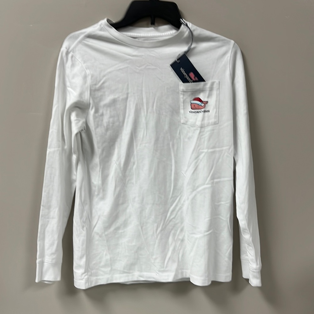 Vineyard vines boys graphic long sleeve tee Christmas whale size M(12-14), L(16)